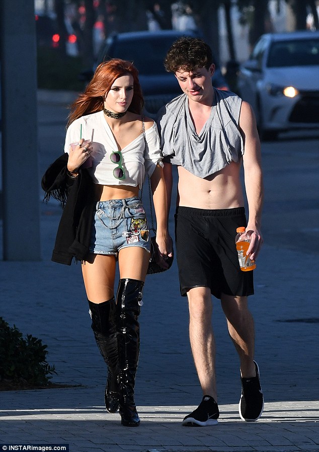 bella-thorne-charlie-puth-2