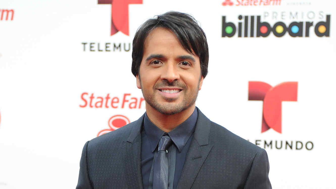 MIAMI, FL - APRIL 24: Luis Fonsi attends the 2014 Billboard Latin Music Awards at Bank United Center on April 24, 2014 in Miami, Florida. (Photo by Larry Marano/Getty Images)