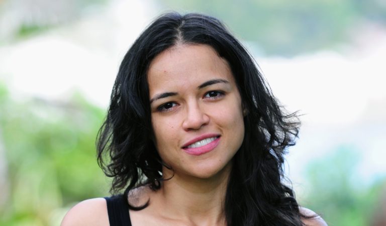 Tienes que ver el cuerpo que se gasta esta protagonista de «Rápido y Furioso» ?