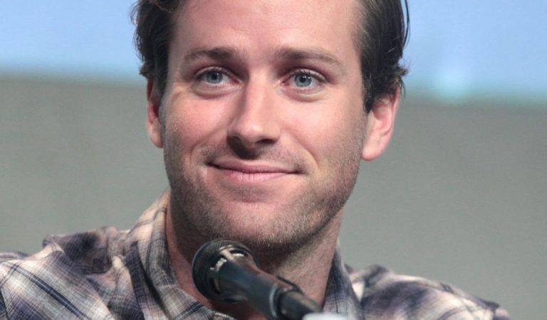 Las presuntas víctimas de Armie Hammer revelan impactantes mensajes y notas de voz en una nueva docuserie de investigación