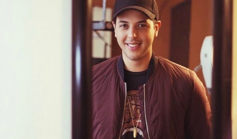 ¡Para llorar! La canción que interpretó Víctor Muñoz lamentando la muerte de Miguel Castillo [VIDEO]