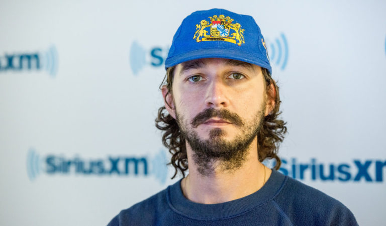 Shia LaBeouf se confirma en la Iglesia Católica y se plantea ser diácono