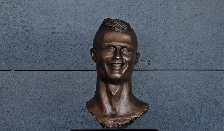Escultor que hizo el busto fake de Cristiano Rolando se reivindica y hace uno nuevo [FOTO]