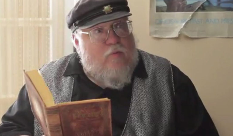 George R.R. Martin compartió su cameo eliminado en Game of Thrones