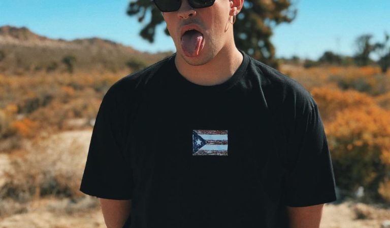 No creerás en que zona de su cuerpo Bad Bunny se hizo una nueva perforación ? [Foto]