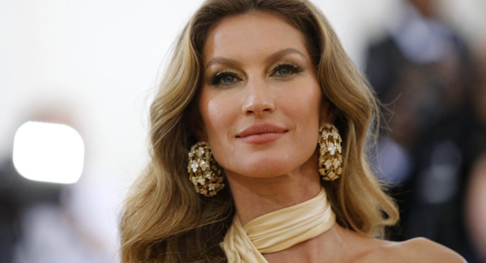 Gisele Bündchen Victoria's Secret Fashion Show