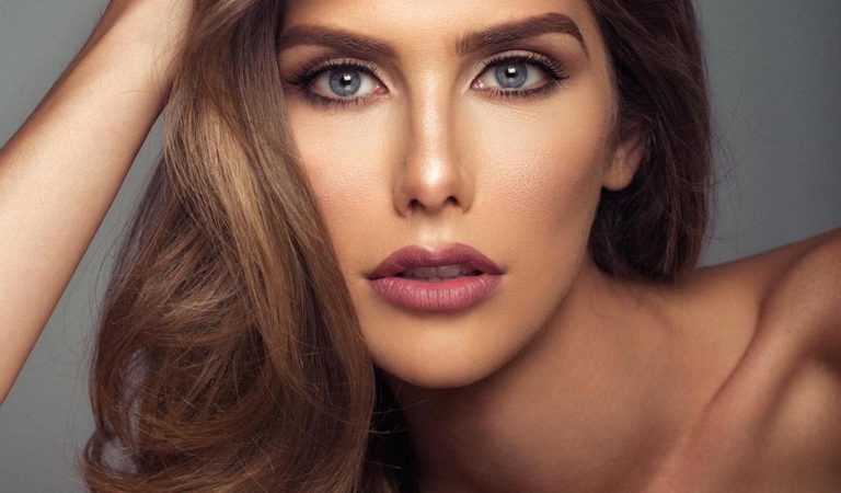 Ángela Ponce reacciona a declaraciones de Lupita Jones contra las transgénero
