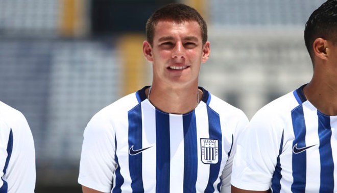 Este futbolista peruano se disfrazó de «venezolano» y causó indignación en las redes ?