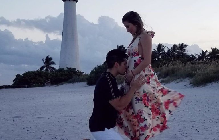 Chyno Miranda y Natasha Araos