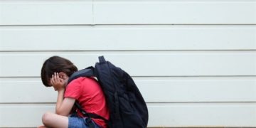 Profesora Trina Abrams