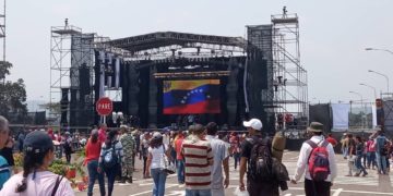 Manos fuera de Venezuela