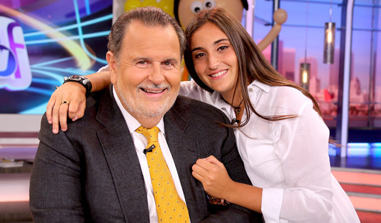 Criticaron a Mía, hija de Raúl Molina, por la forma de sus pies ???