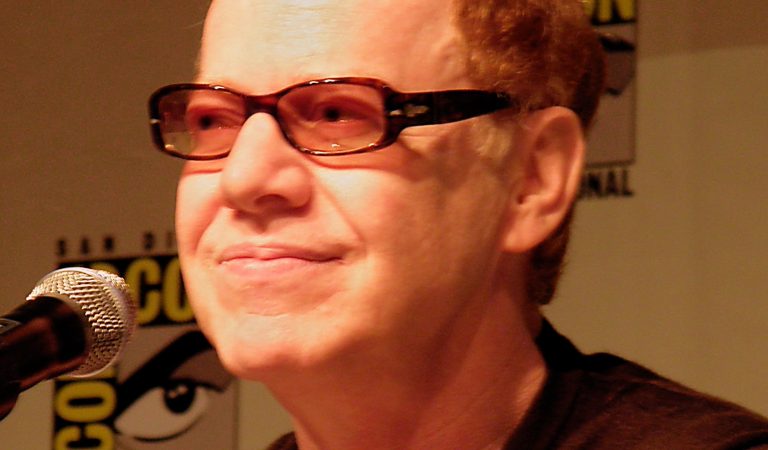 Una segunda mujer acusa al compositor Danny Elfman de abusos sexuales en una nueva demanda