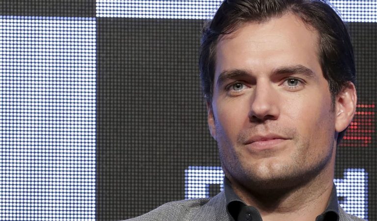 Los 4 Fantásticos: Fan art imagina a Henry Cavill como Mister Fantástico