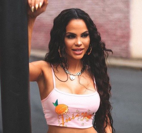 Con risa nerviosa: Así Natti Natasha mostró los resultados de su prueba de embarazo ??