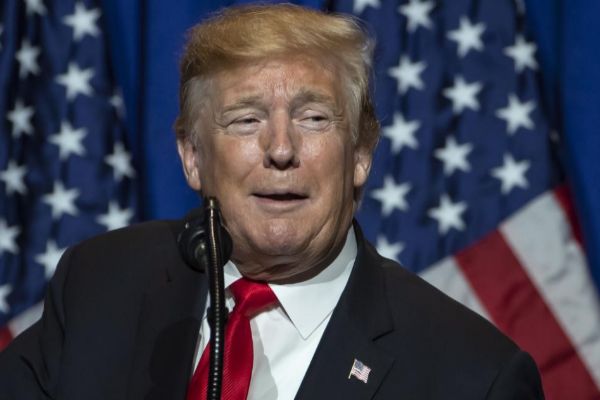 ¡¿Y qué será?! Un colectivo de hackers amenazó a Donald Trump con publicar información comprometedora ??