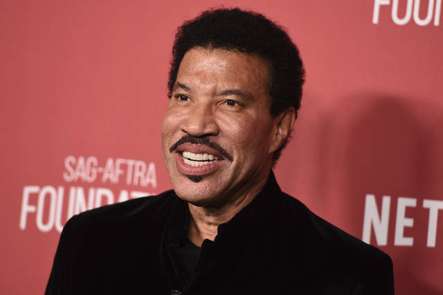 Disney podría estar trabajando en una nueva película musical, basándose en las canciones de Lionel Richie ??