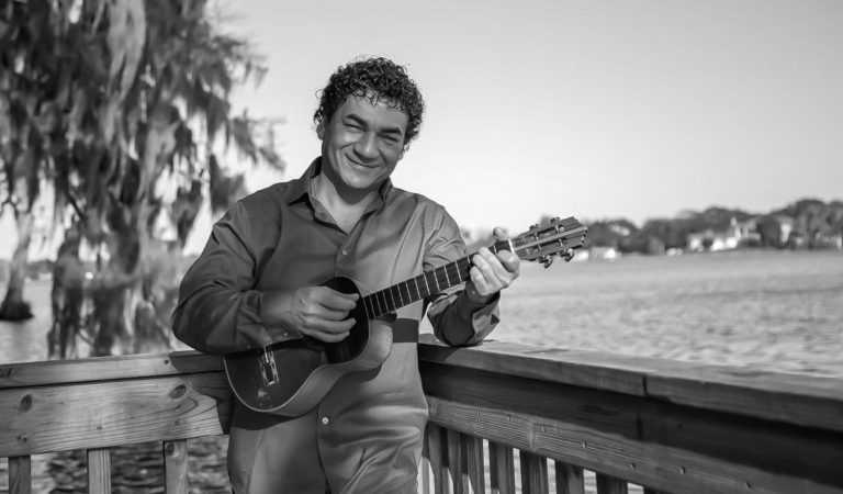 Juan Carlos Salazar busca deleitar a su público con «Me retaste a quererte» ??