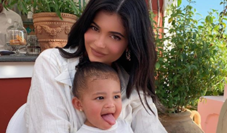 Kylie Jenner pagó miles y miles de dólares por un pony para su hija ??