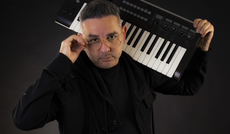 Billboard reconoció el trabajo del productor venezolano Yoelkeys ??