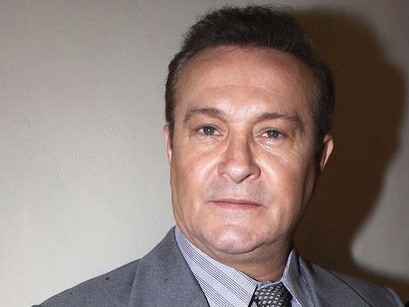 Arturo Peniche se separa de su esposa tras 38 años de matrimonio ??