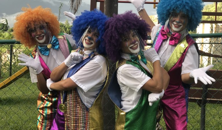 «La inocencia no pasa de moda»: Las Payasitas Nifu Nifa siguen llevando alegría a los pequeños de la casa ?⭐