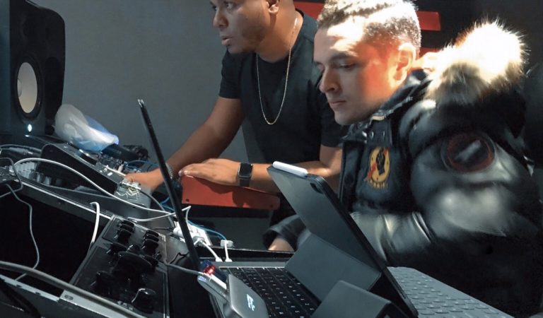 Yandel lanzó un nuevo álbum y el productor venezolano Voxhel está entre sus creadores ???