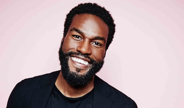 Yahya Abdul-Mateen II habla de Matrix 4: «El guion es muy inteligente y sorprendente»