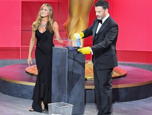 ¡Imperdible! Estos fueron los looks más llamativos de los premios Emmy 2020 ??