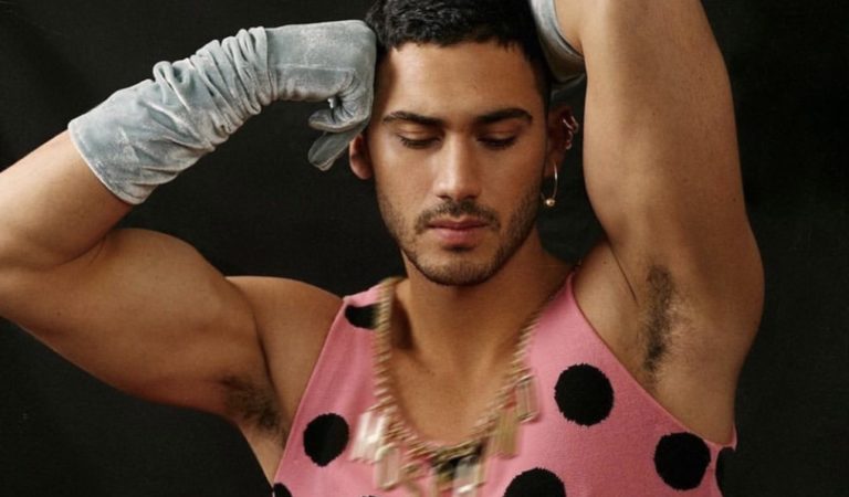 Alejandro Speitzer causó polémica al posar con vestido para Badhombre ???