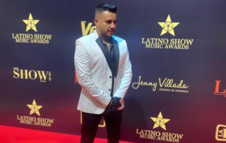 «Dos locos»: J Diamond busca promover el amor y la tolerancia en tiempos de confinamiento ??