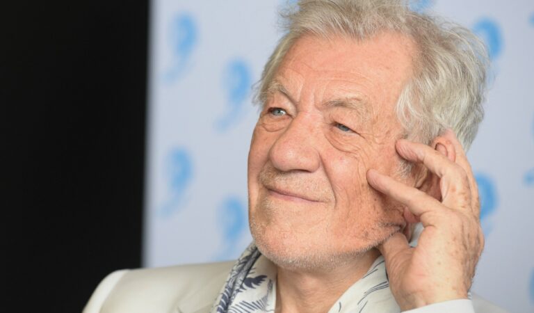  Ian McKellen ya se vacunó contra el Covid-19