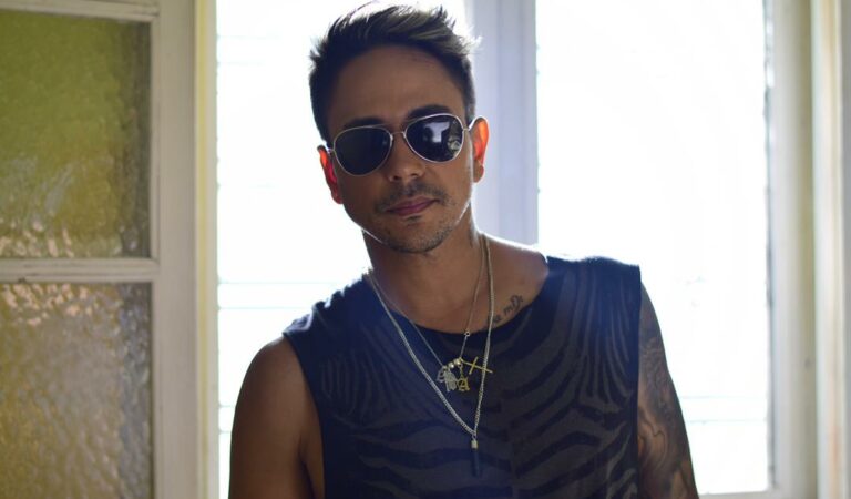 Pedro Alonso sorprende a sus fans con una versión de la gaita «La Primavera»