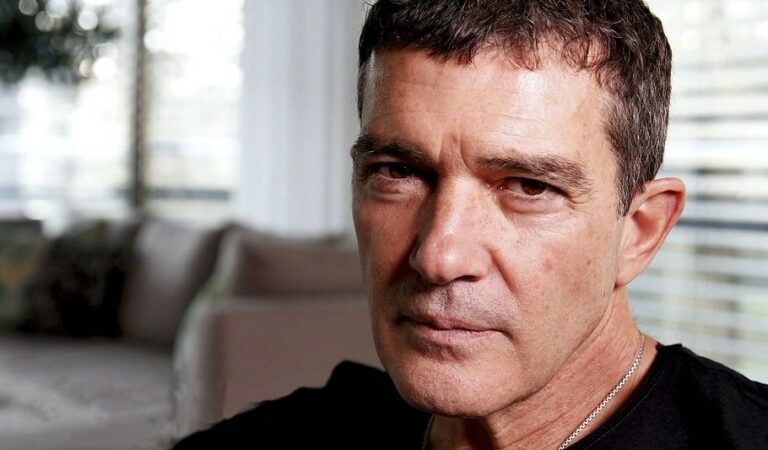«Escena en blanco y negro»: Antonio Banderas estrena su serie en Amazon Prime ??