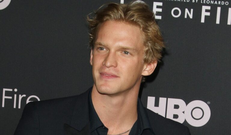 ¡Así se supera un despecho! Cody Simpson se posiciona como nadador olímpico tras su ruptura con Miley Cyrus ??