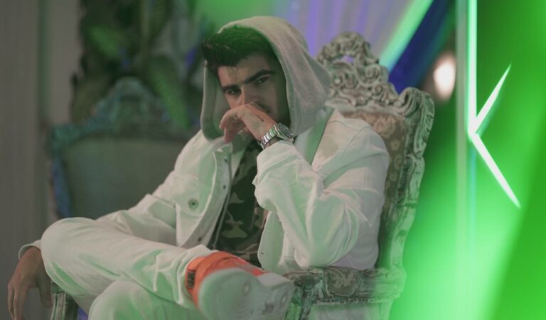 ¿Con amor? Jonathan Moly estrenó un tema dedicados a sus ex ??