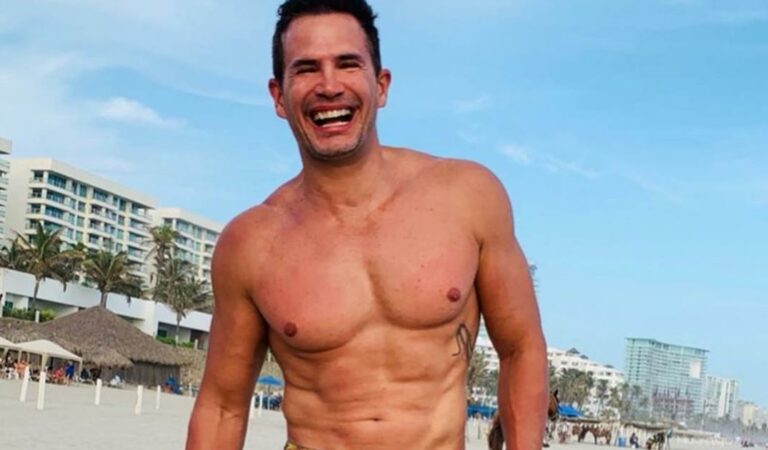 Critican a actor por beber y bailar en pleno funeral de su madre