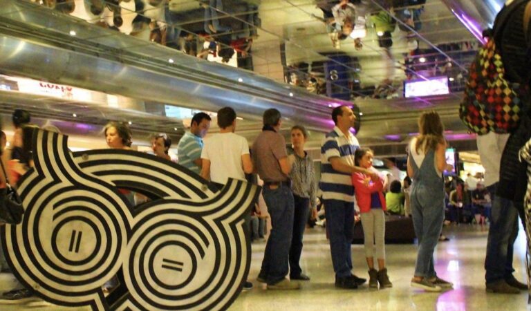 “Tal para cual”: Obra de Javier Vidal y Julie Restifo reactiva el Trasnocho Cultural ???