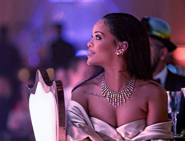 El topless de Rihanna que paralizó Instagram