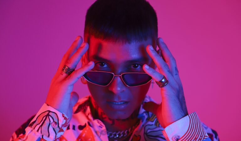 Con nuevo disco y nueva colección de ropa: Sixto Rein se puso «Intenso» ??