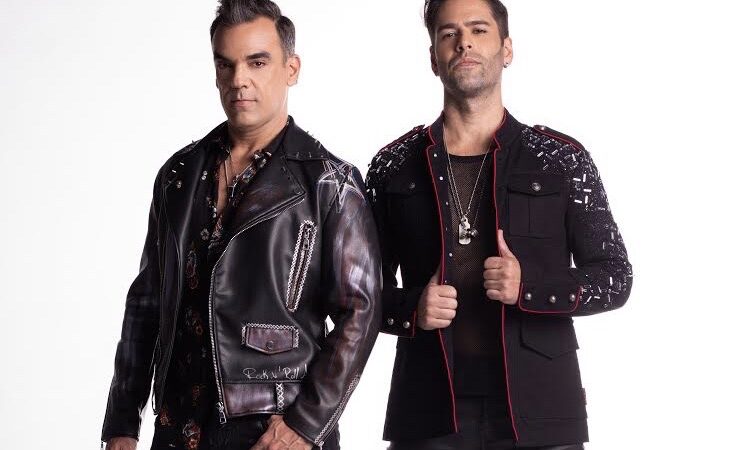 ¡Un crossover muy loco! Pillan a Caramelos de Cianuro junto a la presentadora de Notipatria en una fiesta privada [FOTOS]