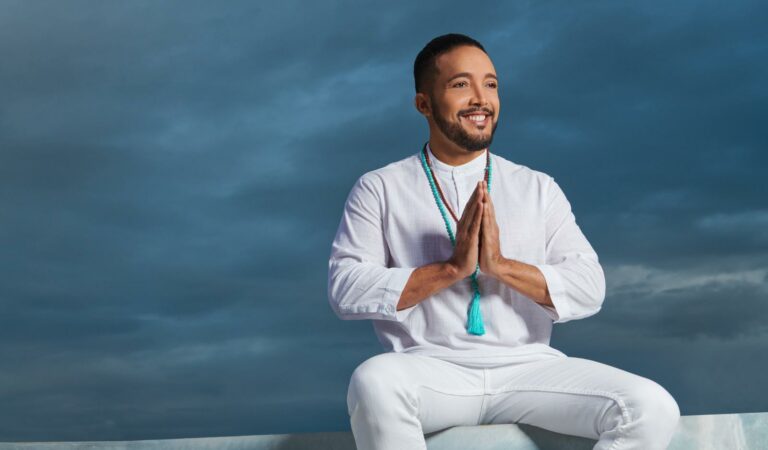 Para despertar «la luz que hay en ti», Douglas Bernal utiliza sus dones ??