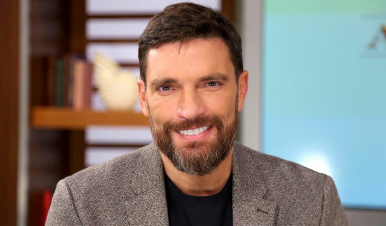 ¡Qué fuerte! Julián Gil dio su punto de vista al enterarse de que su hijo le dice «papá» a otro ??