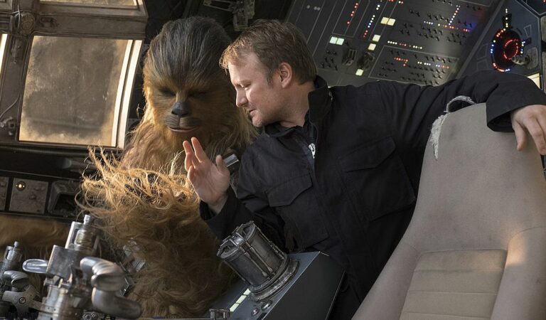 Star Wars: La trilogía de Rian Johnson sigue en desarrollo