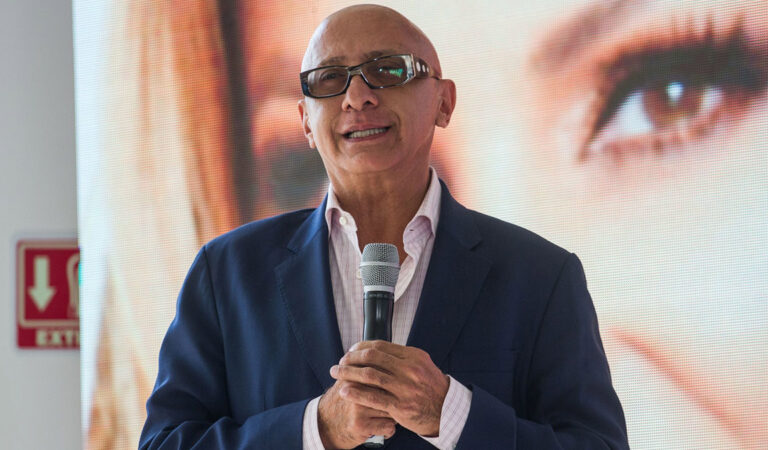 Murió ejecutivo de TV Azteca por COVID-19 tras recibir la vacuna contra el virus