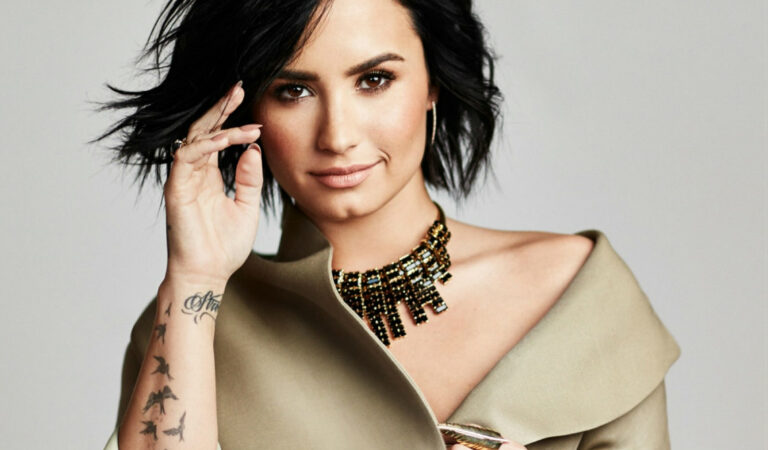 Demi Lovato considera que las drogas también causan efectos positivos ??