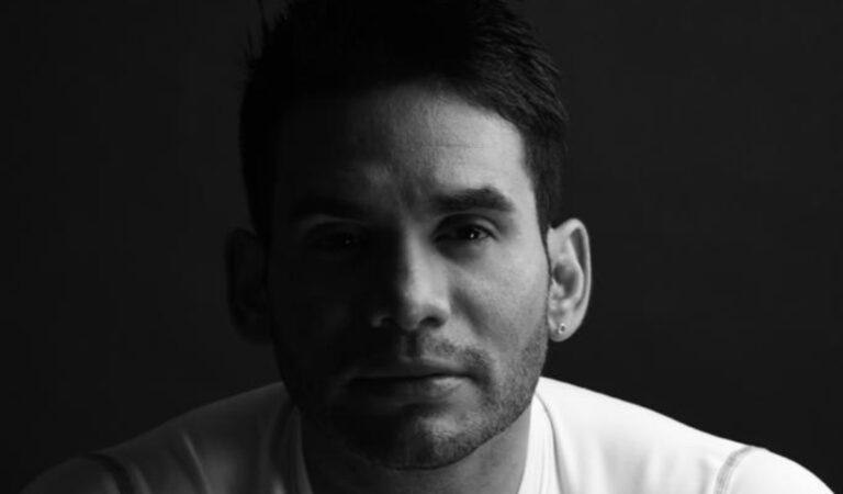 Con una línea deportiva: Johnny Zambrano hace su debut como empresario ??