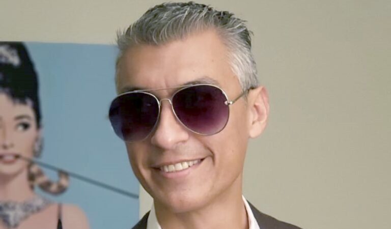 Miguel Gómez, el actor venezolano que hace de las suyas en la nueva comedia romántica de Telemundo