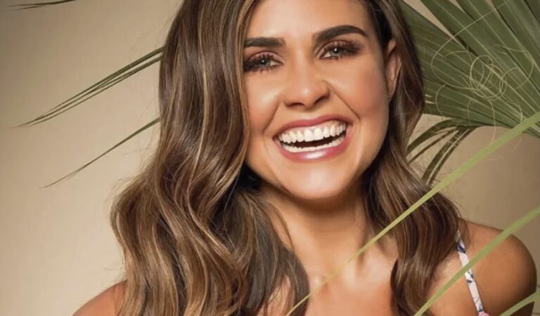 Antonella Baricelli causó furor al compartir sensual foto en traje de baño ??