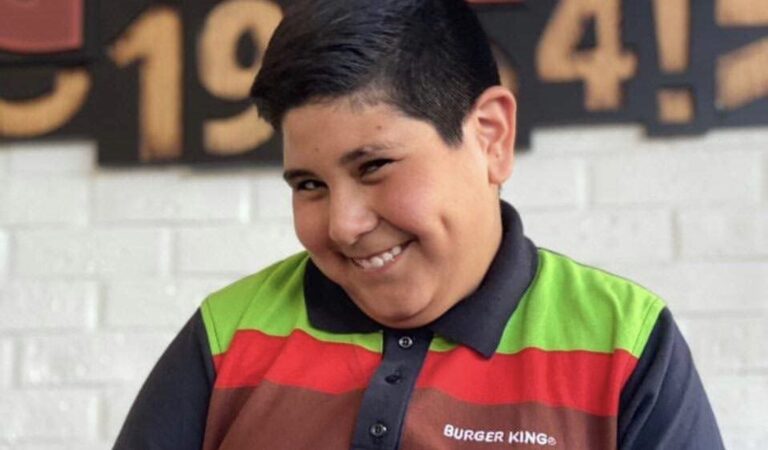 “Hmmm” ?? Elías Navarro se convirtió en la nueva imagen de Burger King